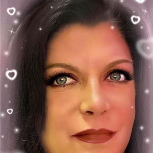 Meet your Posher, Deb